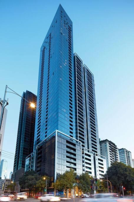Deluxe 3 Bedroom Apartment In Southbank メルボルン エクステリア 写真